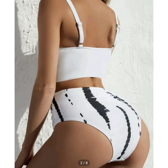 White two piece swimsuit - Picture 3 of 3